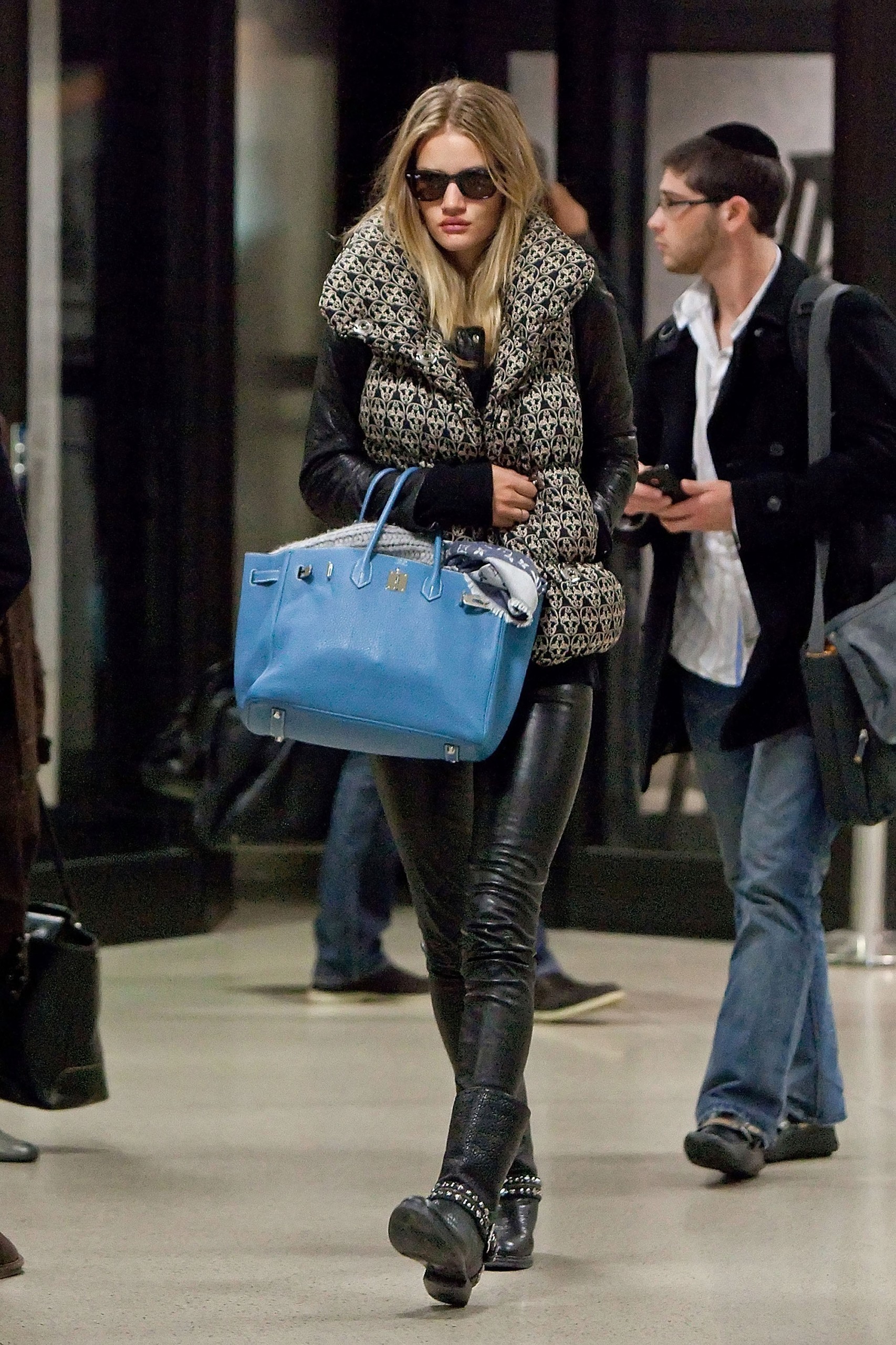 Νιουμπέικ: Η αξεπέραστη τσάντα που κατακτά τον κόσμο
