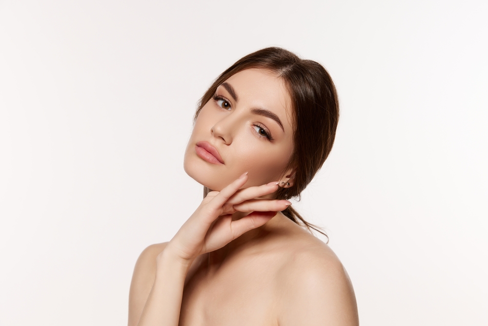 Nude Makeup: Οδηγός για ένα φυσικό και αψεγάδιαστο αποτέλεσμα
