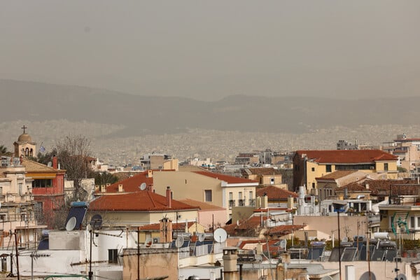 Ο πιο ζεστός Μάρτιος έφυγε με εξαιρετικά υψηλές θερμοκρασίες - Η αφρικανική σκόνη συνεχίζει να επηρεάζει τη χώρα μας
