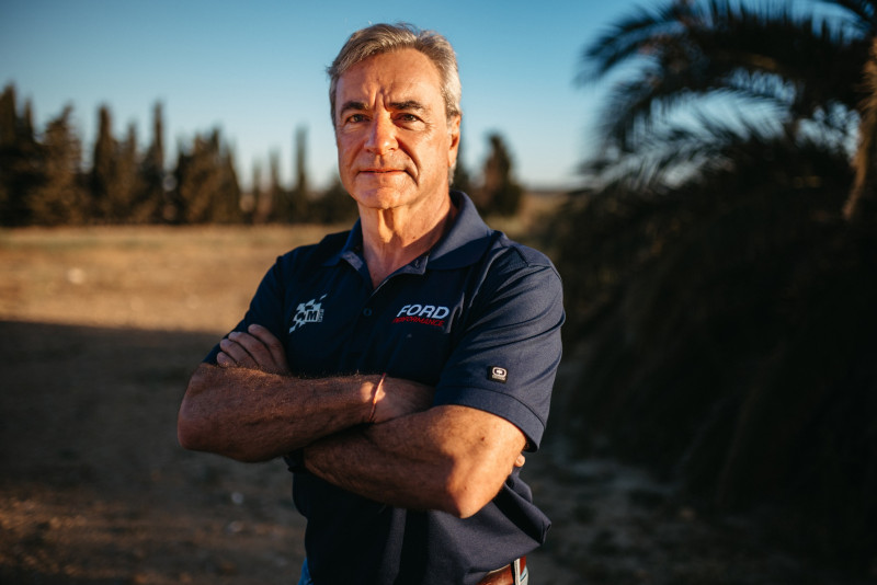 Οδηγοί Carlos Sainz Sr. και Nani Roma εντάσσονται στην ομάδα της Ford Performance για το Ράλι Ντακάρ 2025
