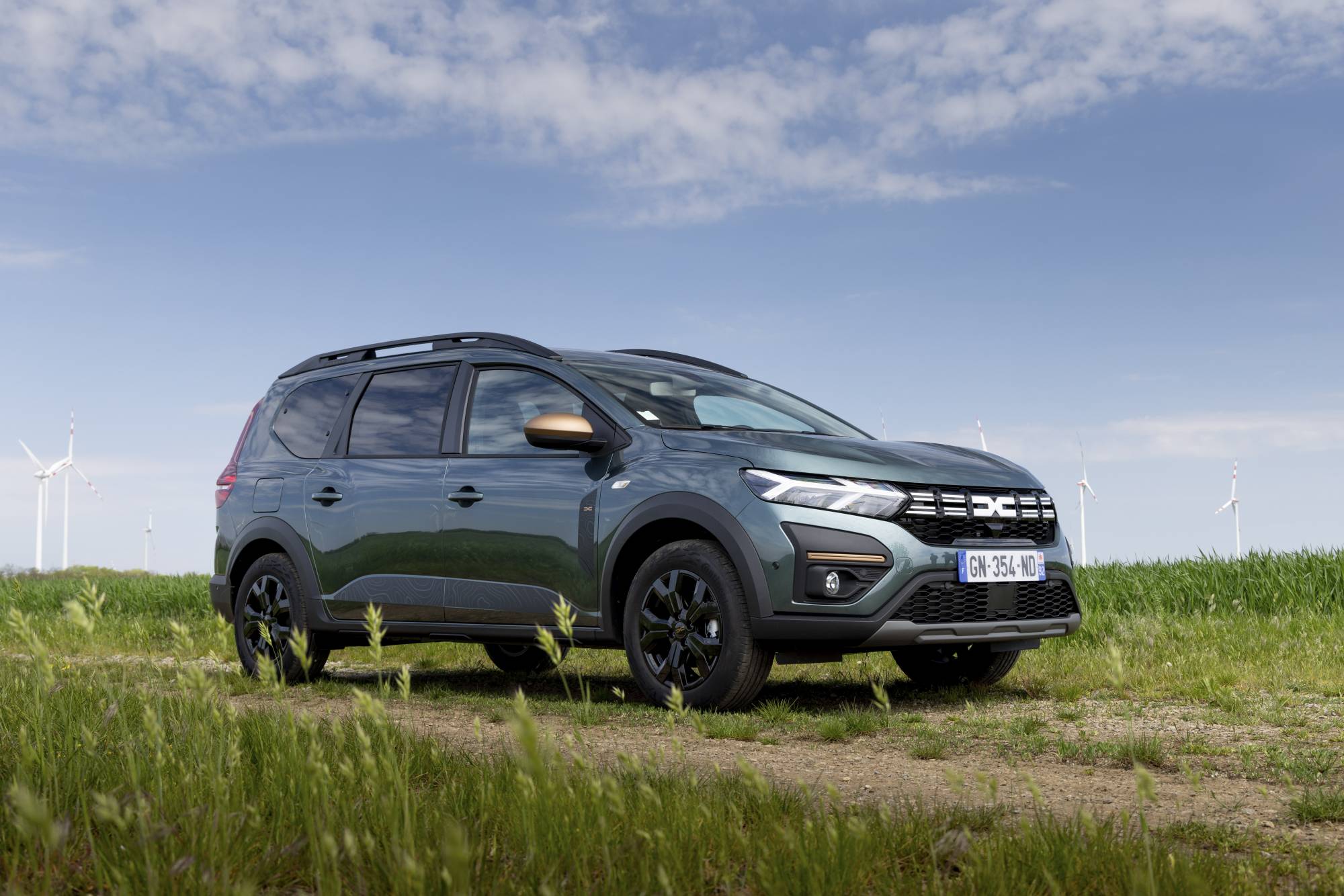 Οδηγούμε το Dacia Jogger LPG: Το Προσιτό και Οικονομικό 7θέσιο Αυτοκίνητο
