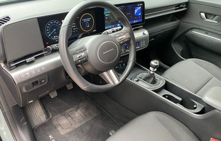 Οδηγούμε το Hyundai Kona - Ένα σύγχρονο B-SUV με υβριδική τεχνολογία
