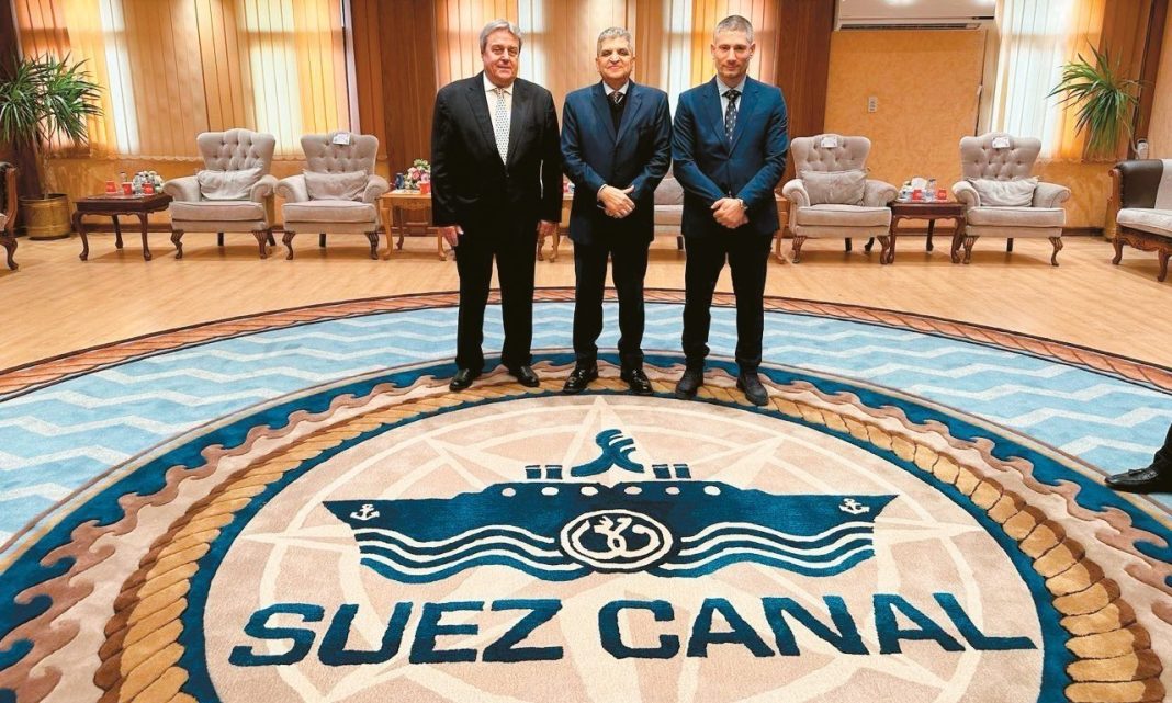 Οικολογική Μεταμόρφωση της Διώρυγας του Σουέζ: Η Αίγυπτος συμφωνεί με τον Ομιλο V Group για τη δημιουργία ενός 