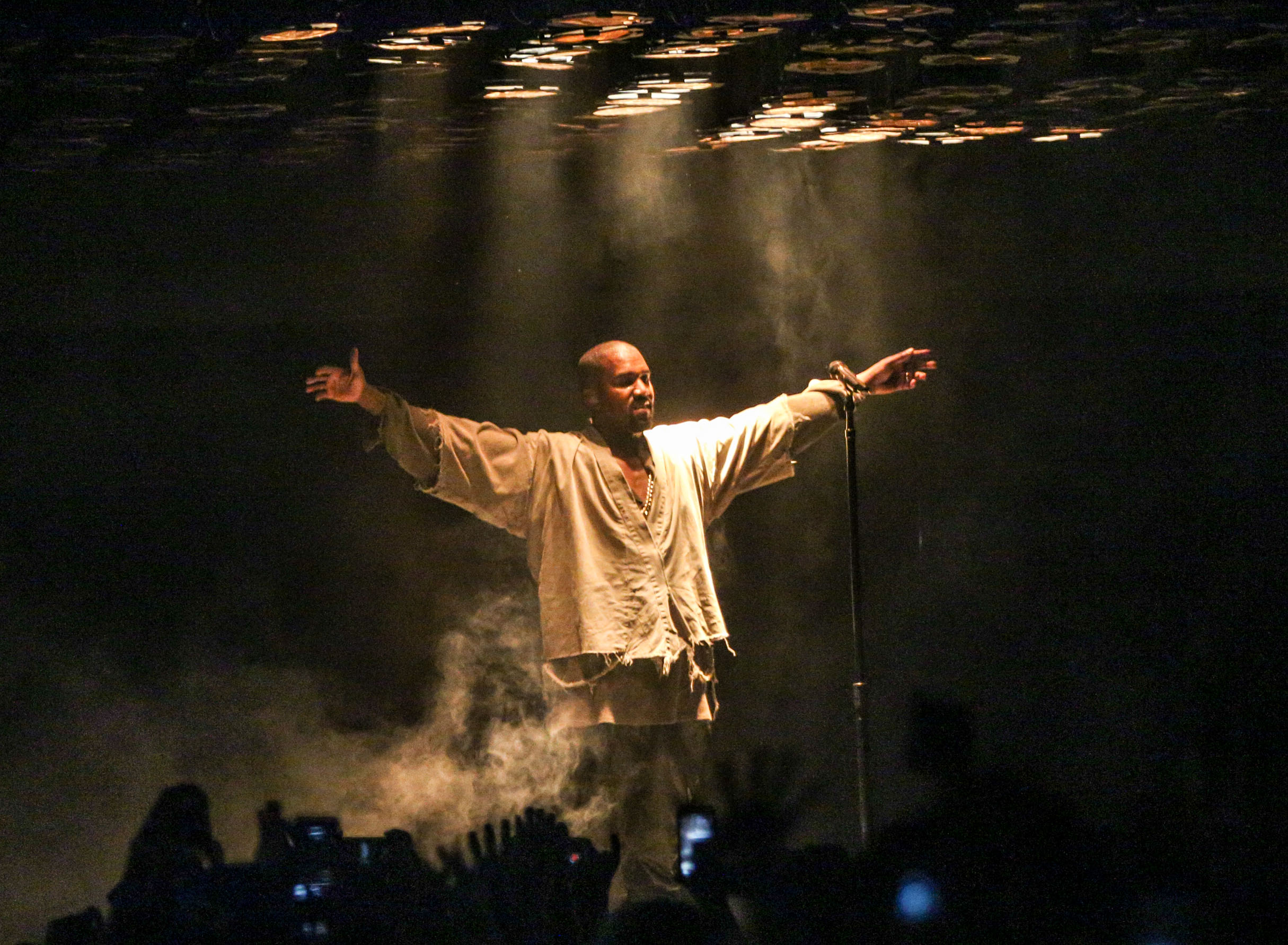 
                        ΠΩΣ ΕΙΝΑΙ ΔΥΝΑΤΟΝ ΝΑ ΕΙΝΑΙ Ο KANYE WEST ΣΤΟ ΝΟ1;                     