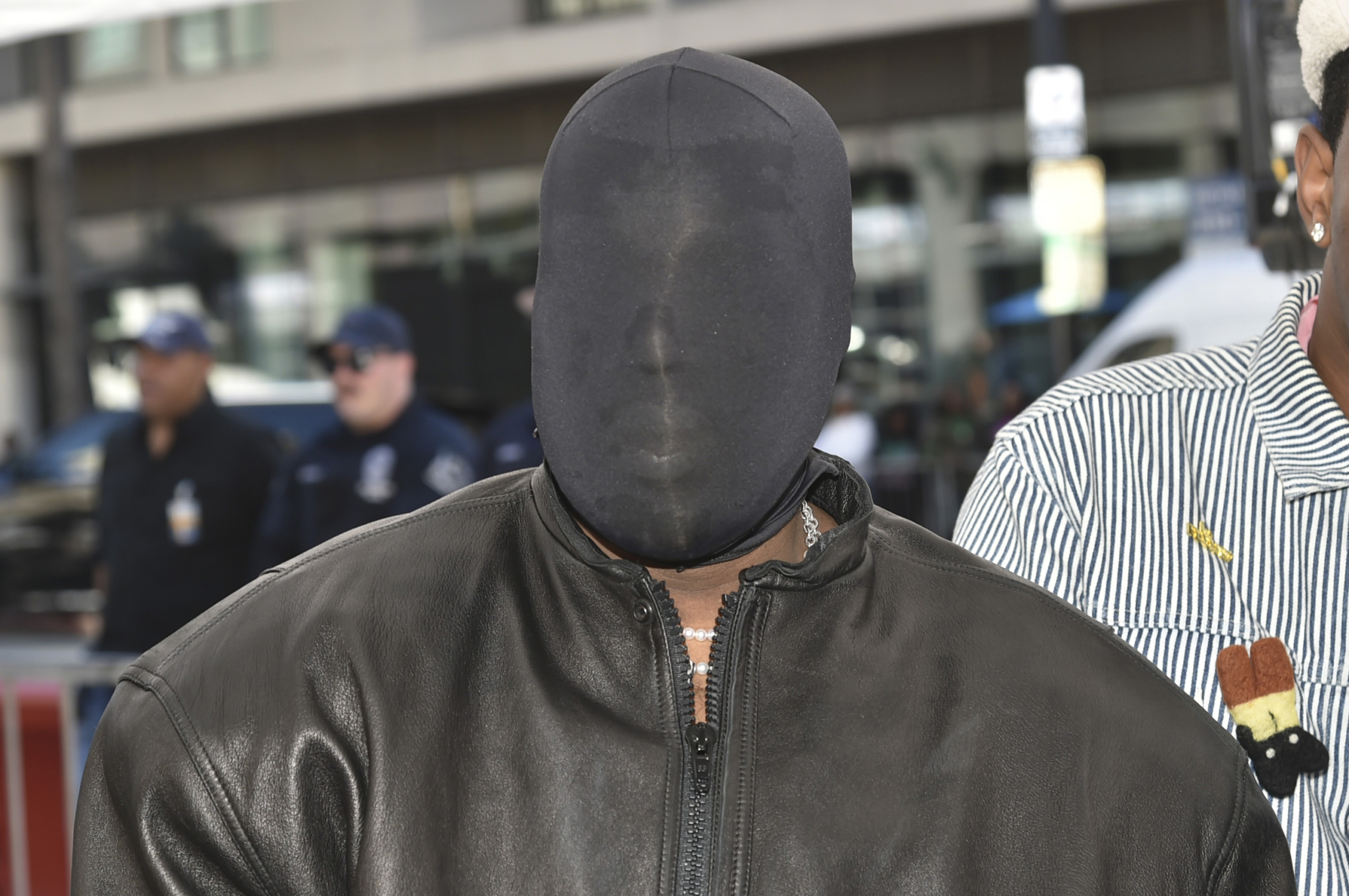 
                        ΠΩΣ ΕΙΝΑΙ ΔΥΝΑΤΟΝ ΝΑ ΕΙΝΑΙ Ο KANYE WEST ΣΤΟ ΝΟ1;                     