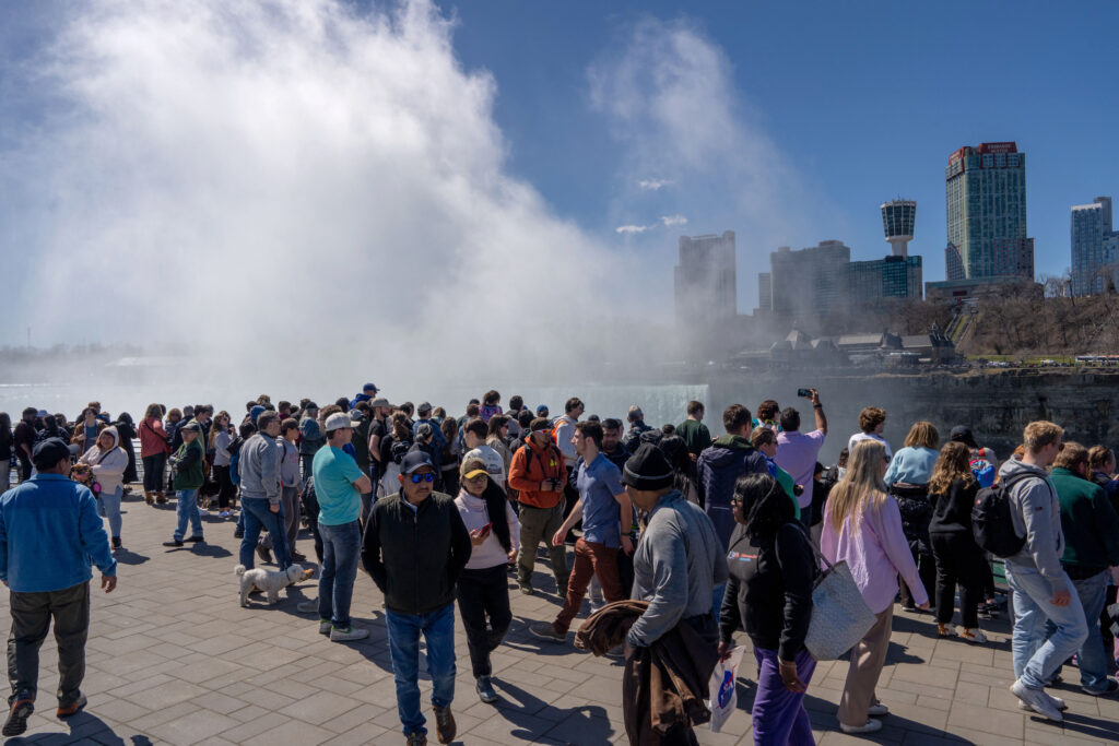 Πώς να παρακολουθήσετε την ηλιακή έκλειψη και να ζήσετε τη μαγεία του σύμπαντος
