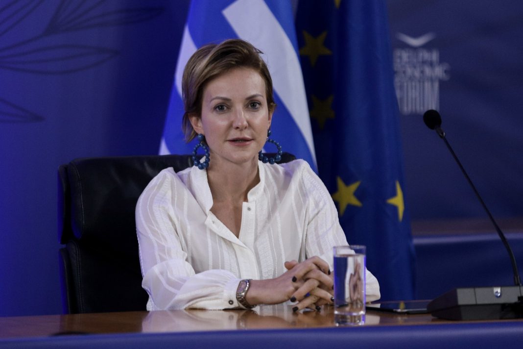 
                Σδούκου: Κοινό ευρωπαϊκό αγαθό τα ηλεκτρικά δίκτυα – Fast track αδειοδότηση και περισσότερες επενδύσεις            