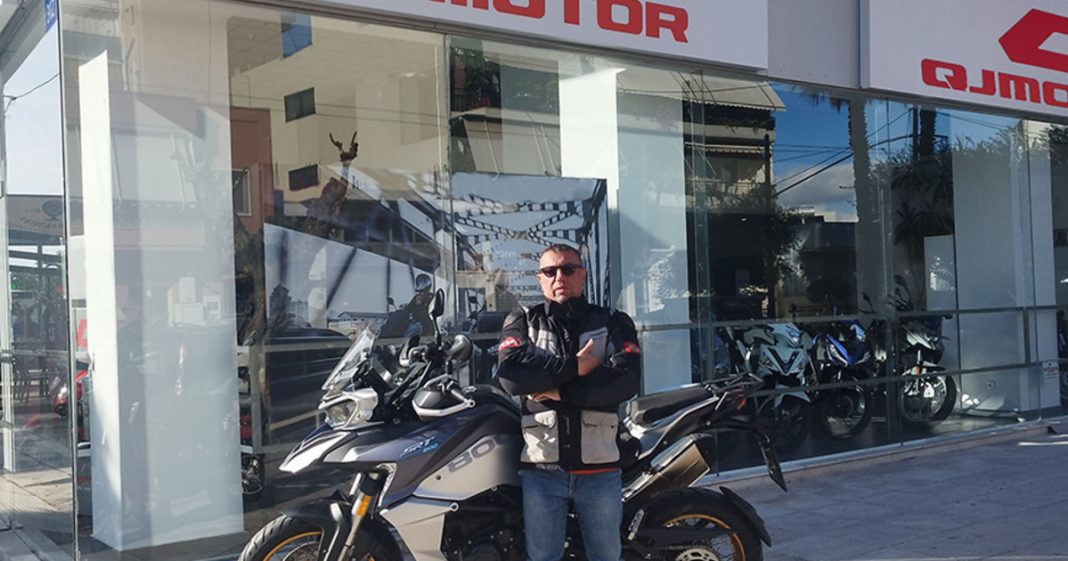 Το Ταξίδι της Ανατολής: Με την QJMOTOR SRT 800X στο Ντουμπάι