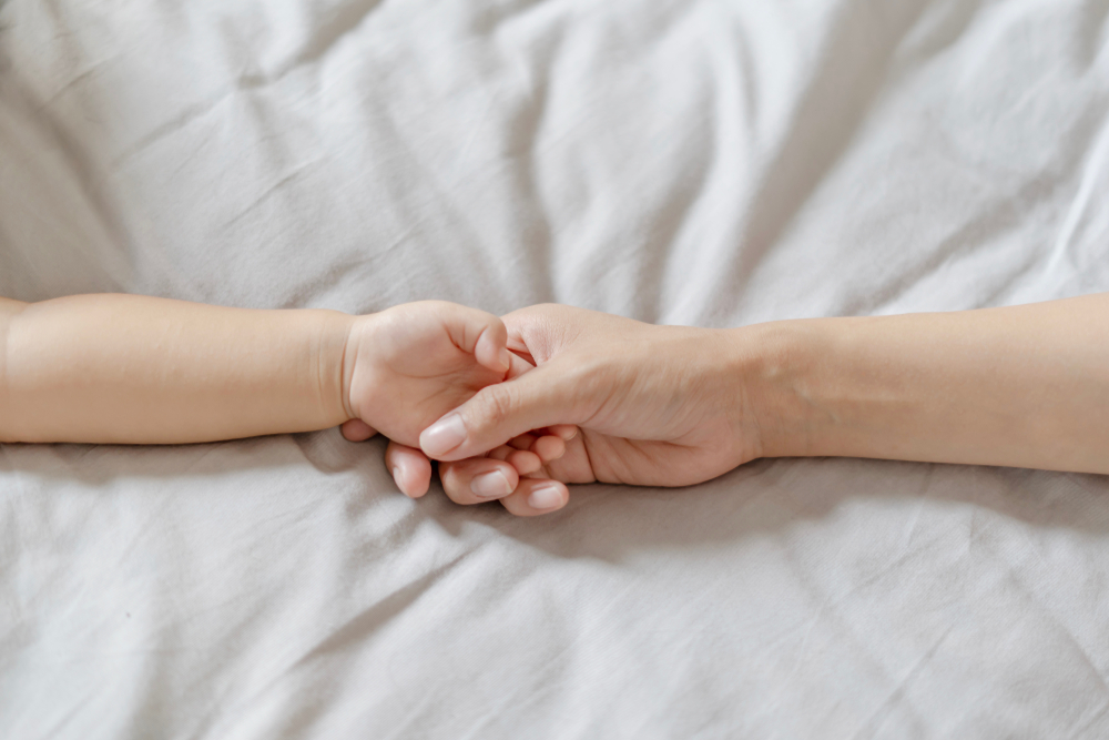 Το θαύμα της αγκαλιάς: Η επίδραση του άγγιγματος στην υγεία μας
