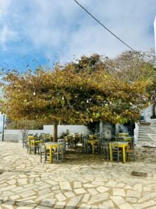 Τρυφερή Τήνος: Μια επιφύλαξη ευδαιμονίας τον Μάιο
