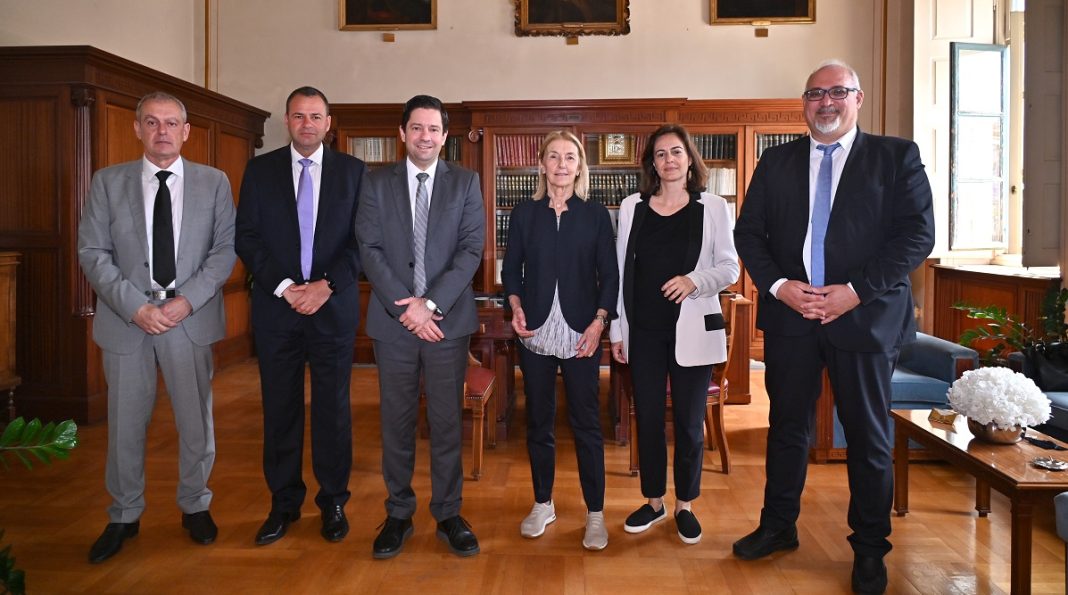 Ενισχύοντας την Εκπαίδευση: Το πρωτοποριακό πρόγραμμα 'Εκπαίδευση STEM και Κοινωνικές Δεξιότητες' ξεκινά από το 'Μαζί για το Παιδί' και το Εθνικό και Καποδιστριακό Πανεπιστήμιο Αθηνών