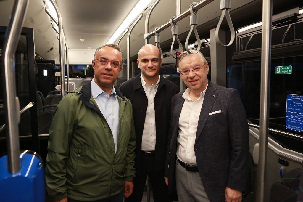 Η Αθήνα υποδέχεται τα πρώτα ηλεκτρικά λεωφορεία της σειράς (φωτογραφίες)
