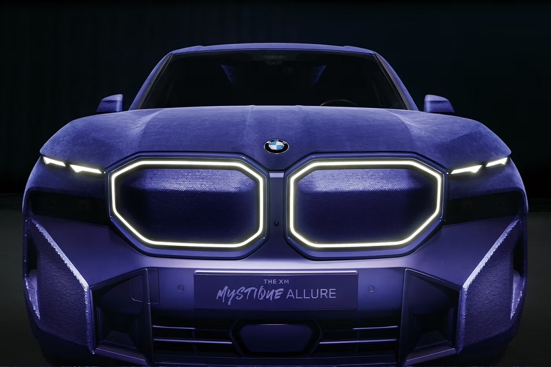 Η BMW παρουσιάζει το πρώτο της high fashion αυτοκίνητο, εμπνευσμένο από τη Naomi Campbell