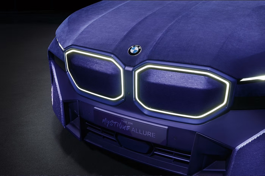Η BMW παρουσιάζει το πρώτο της high fashion αυτοκίνητο, εμπνευσμένο από τη Naomi Campbell