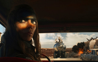 Η έπανοδος του Mad Max: Η Furiosa εξιστορεί μια νέα saga στον περιβόητο κόσμο των ηρώων"
