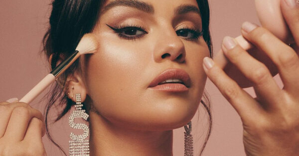 Η μοναδική συνταγή της Selena Gomez για λαμπερή επιδερμίδα 
