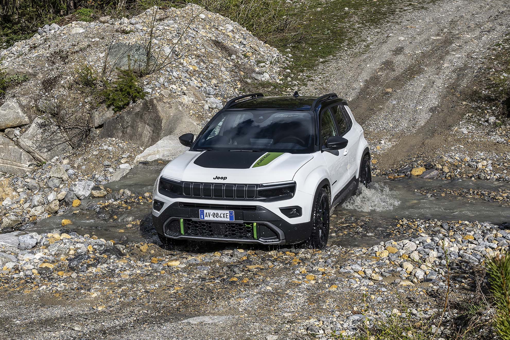Νέα εκδοχή του Jeep Avenger: Πρωτοποριακή τετρακίνητη έκδοση 4xe!
