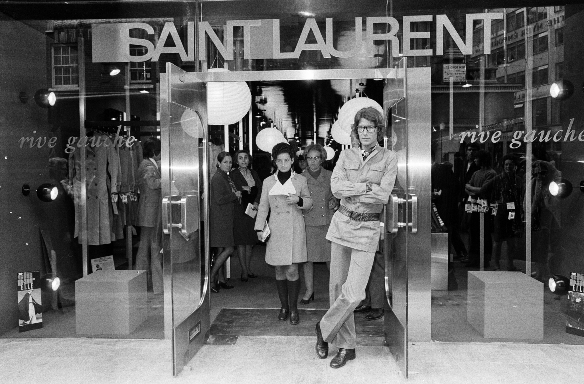 Νέος ορίζοντας για το κοστούμι Le Smoking του Yves Saint Laurent

