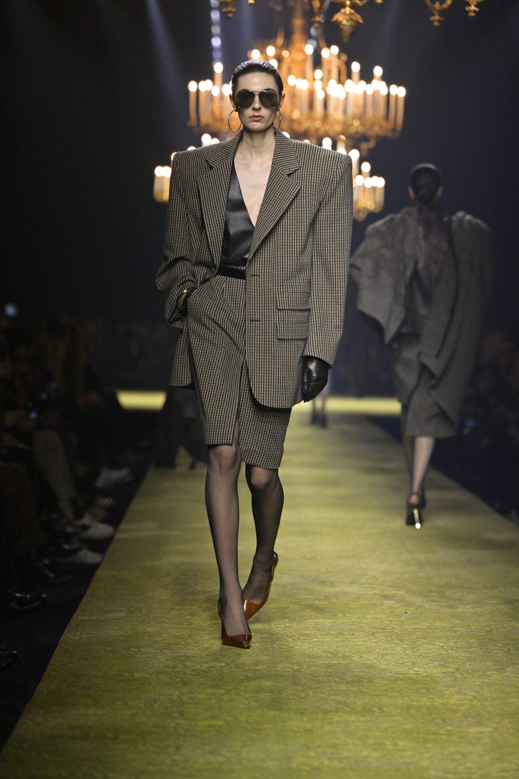 Νέος ορίζοντας για το κοστούμι Le Smoking του Yves Saint Laurent
