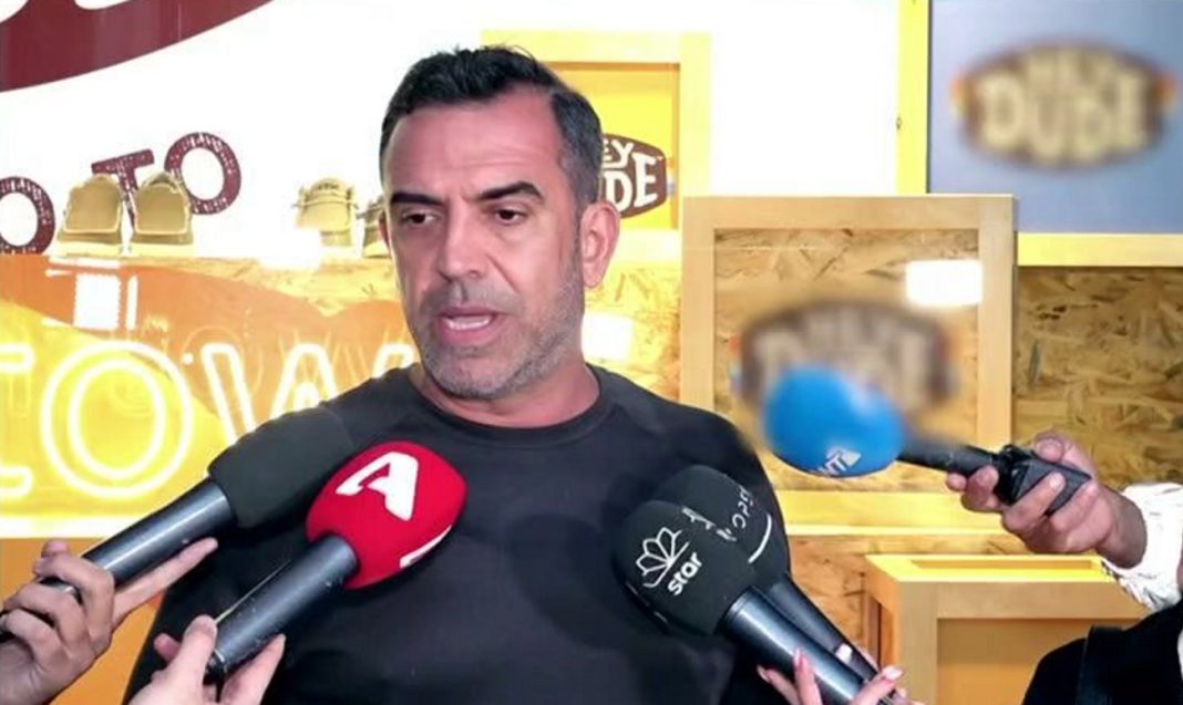 Ο Στέφανος Κωνσταντινίδης αναφέρει τα καταφερτά της Eurovision: «Η παρουσία της μαύρης μαγείας και των θωπευμάτων αλλοίωσε το οικογενειακό πρόγραμμα»
