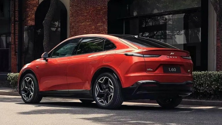 Ο θρίαμβος του Onvo L60 καταλύει το Tesla Model Y! 
