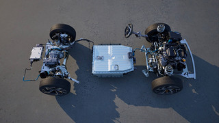 Renault Rafale E-Tech 4X4: Η νέα εποχή της υβριδικής οδήγησης με τεχνολογία Alpine
