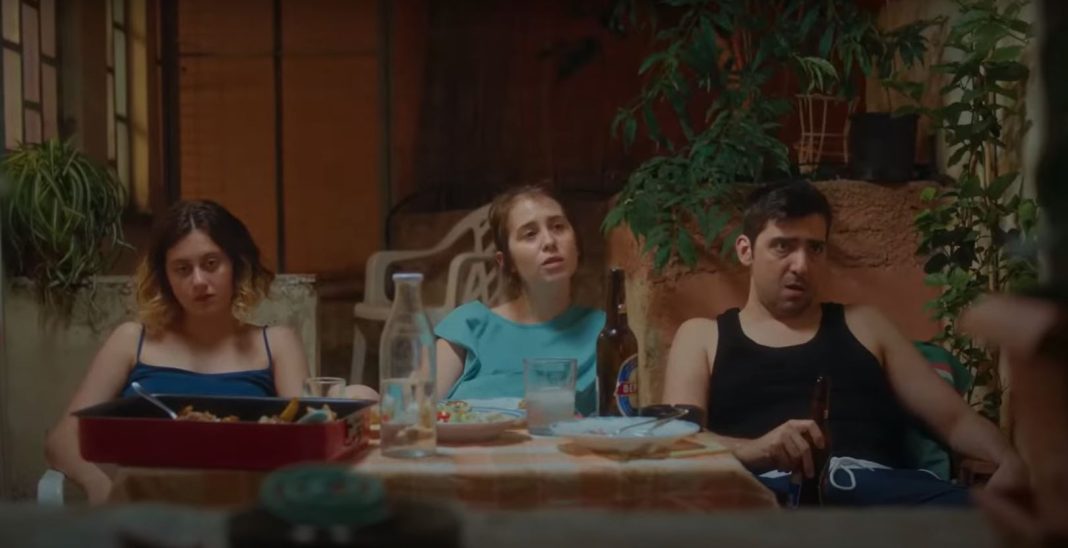 «Σκαλίζοντας τη Ρεαλιστική Συναισθηματική Εκδίκηση»: Μια πρωτότυπη ταινία για την ενηλικίωση, στον κινηματογράφο «Κάρμεν» την Πέμπτη 23/5
