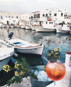 Τα καλύτερα μπαρ στη Νάουσα της Πάρου - Τα κοσμοπολίτικα, αυτά με την καλύτερη θέα 