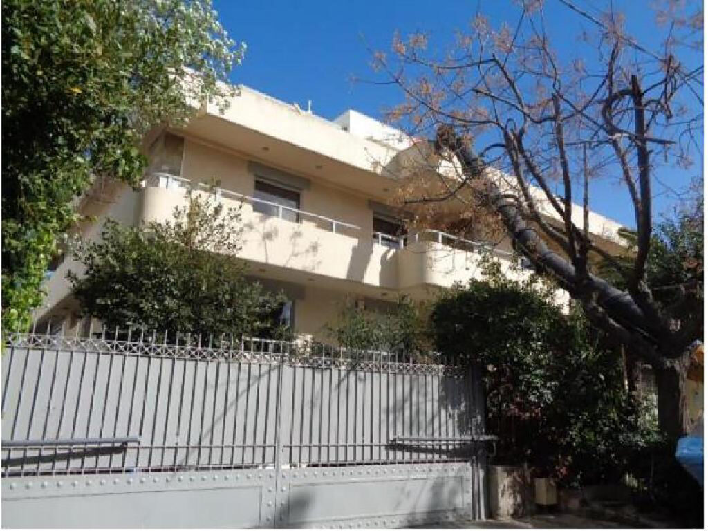 2 διαμερίσματα προς πώληση, στο Μαρούσι και τη Φιλοθέη