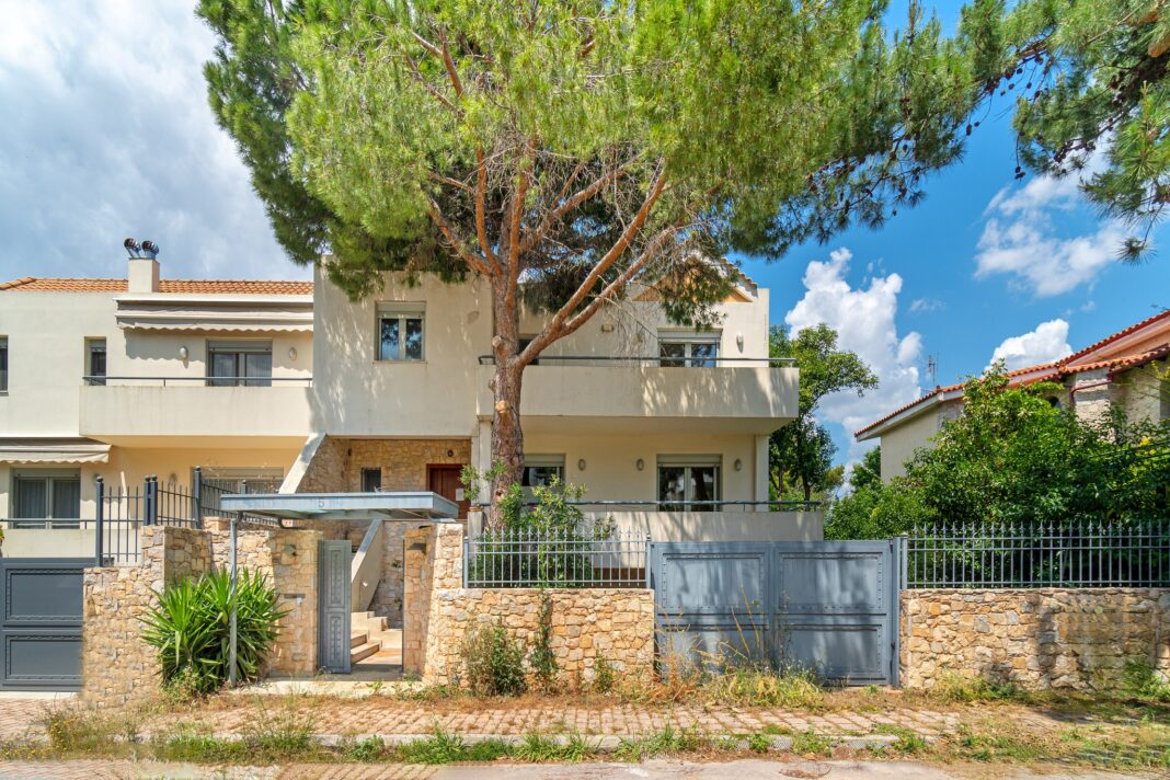 Μια μεζονέτα στη Νέα Κηφισιά, προς πώληση