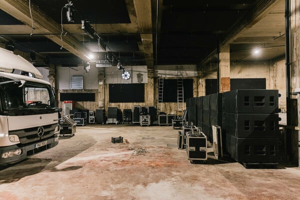 Το νέο venue EON στη βιομηχανική ζώνη του Ελαιώνα